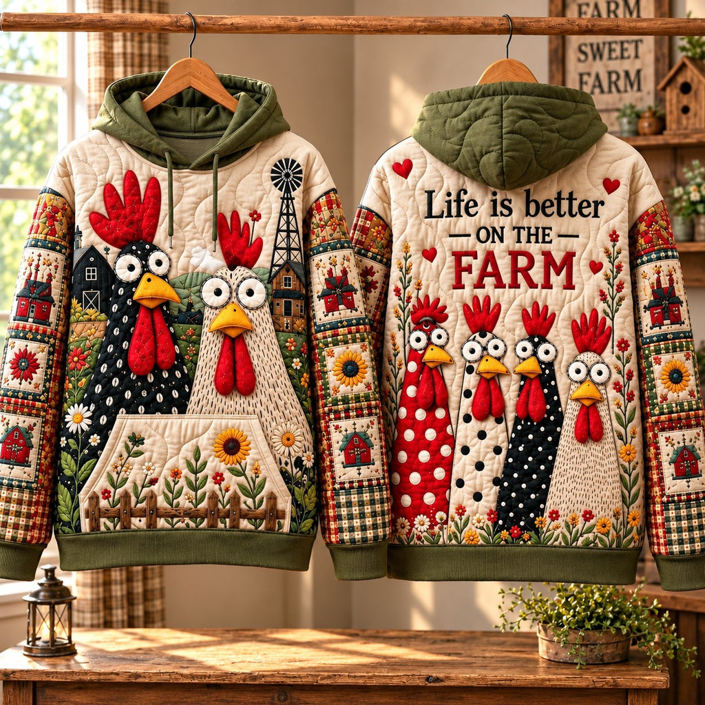 סווטשירט קפוצ׳ון עם תרנגולות בחווה כפרית